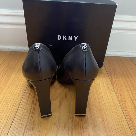 DKNY Heels - Picture 3 of 4